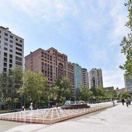 Апартаменти 74/3New Building In The Center Of The Capital Єреван Екстер'єр фото