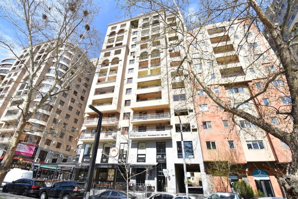 Апартаменти 74/3New Building In The Center Of The Capital Єреван Екстер'єр фото