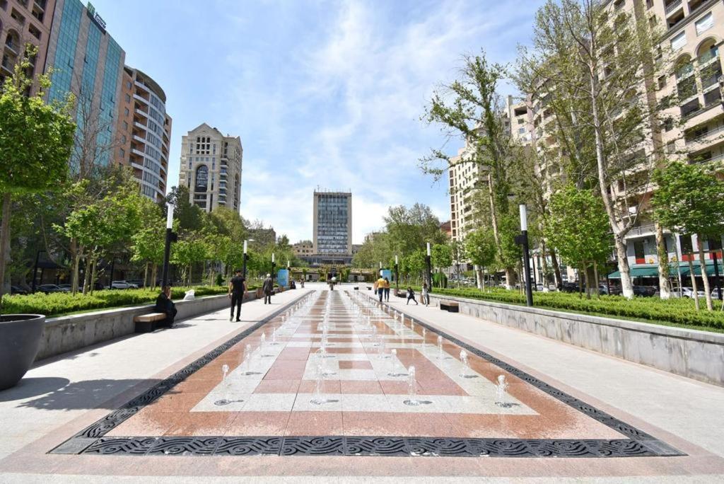 Апартаменти 74/3New Building In The Center Of The Capital Єреван Екстер'єр фото